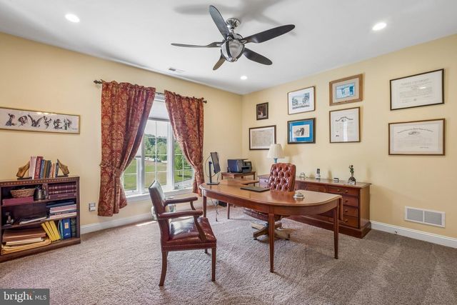 11 WORDSWORTH DR, Ivyland, PA 18974