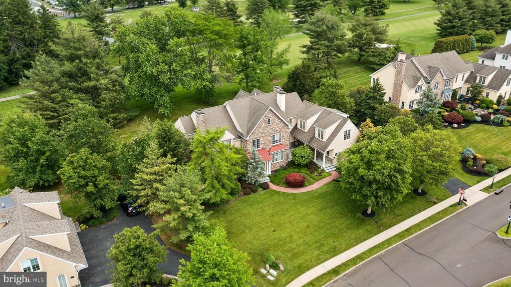 11 WORDSWORTH DR, Ivyland, PA 18974