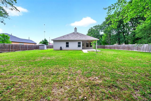 134 Towering Oaks, Tool, TX 75143