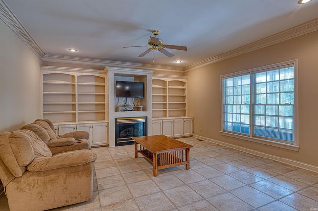 3255 Blue Water Court, Newburgh, IN 47630