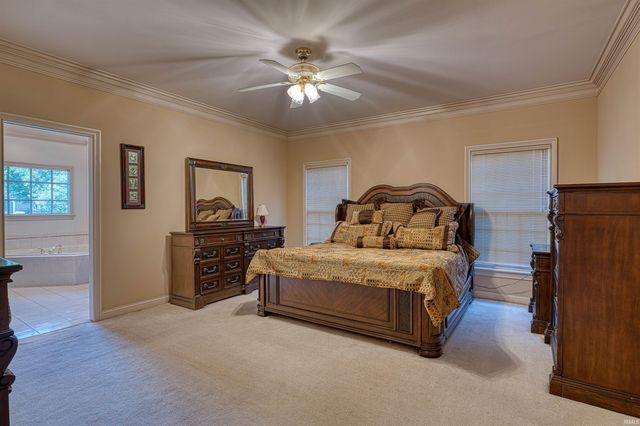 3255 Blue Water Court, Newburgh, IN 47630