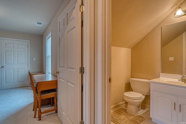 3255 Blue Water Court, Newburgh, IN 47630