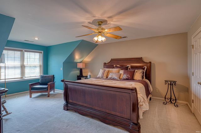 3255 Blue Water Court, Newburgh, IN 47630