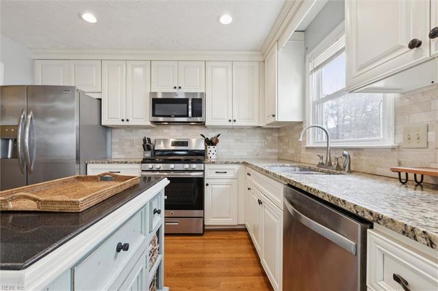 508 Bridge Wood DR, Yorktown, VA 23693