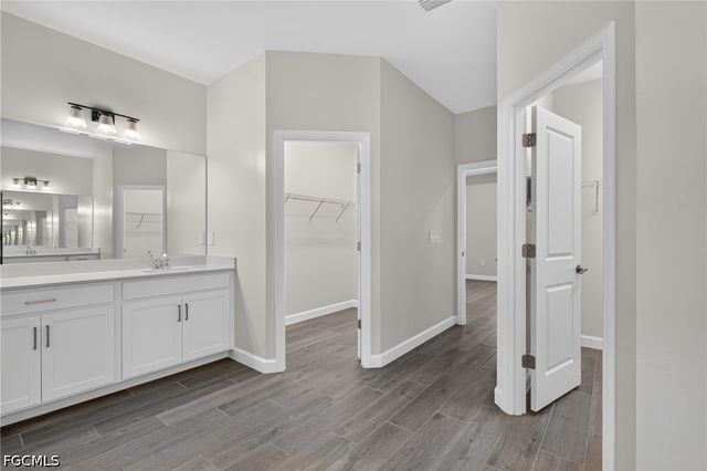 10625 Timber Creek DR, Fort Myers, FL 33913