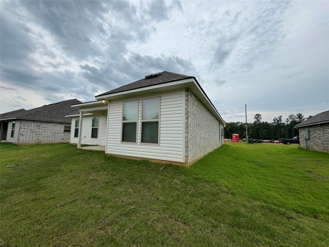 607 Cabernet, Haughton, LA 71037