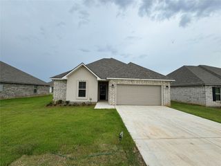 607 Cabernet, Haughton, LA 71037