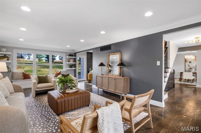 78 Meadowbrook Country Club Estate, Ballwin, MO 63011