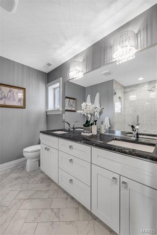 78 Meadowbrook Country Club Estate, Ballwin, MO 63011