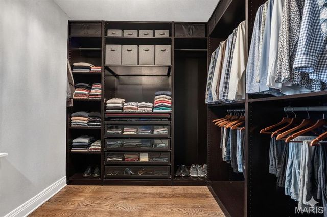 78 Meadowbrook Country Club Estate, Ballwin, MO 63011