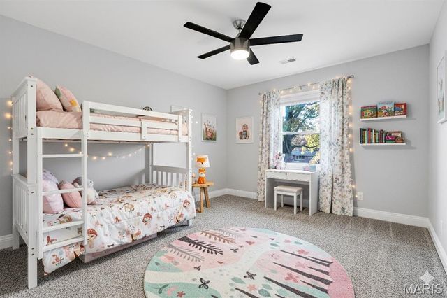 78 Meadowbrook Country Club Estate, Ballwin, MO 63011