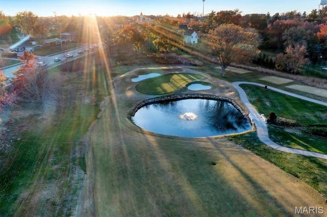 78 Meadowbrook Country Club Estate, Ballwin, MO 63011