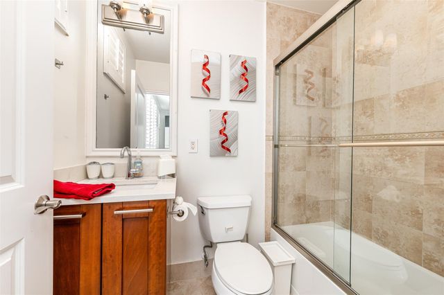 2614 NE 11th Court, Fort Lauderdale, FL 33304