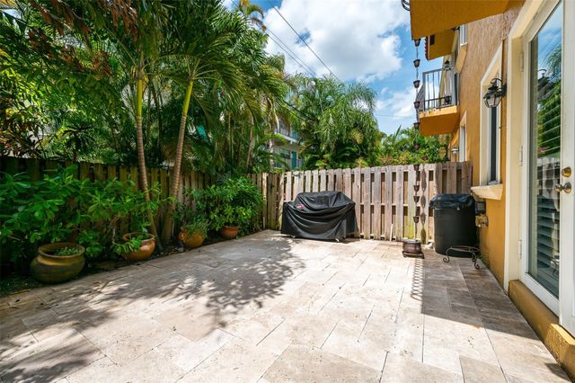 2614 NE 11th Court, Fort Lauderdale, FL 33304