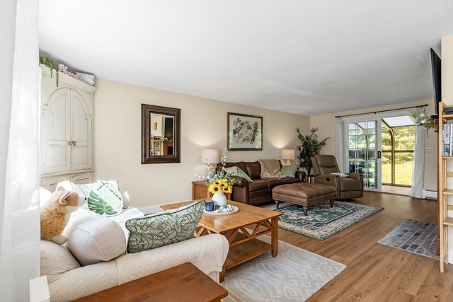 11 Stonebridge Dr 11, Plaistow, NH 03865