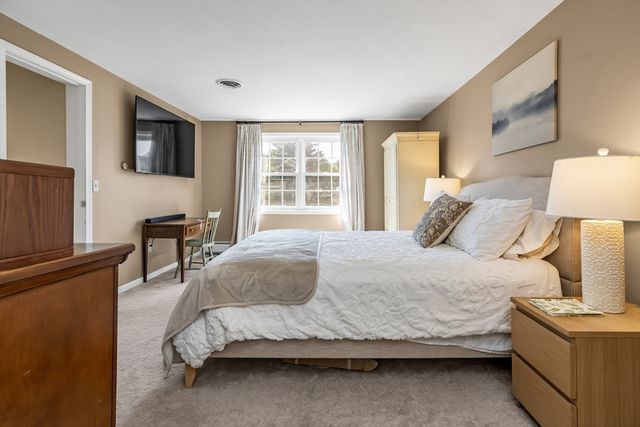 11 Stonebridge Dr 11, Plaistow, NH 03865