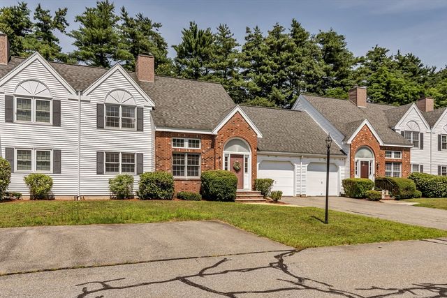 11 Stonebridge Dr 11, Plaistow, NH 03865