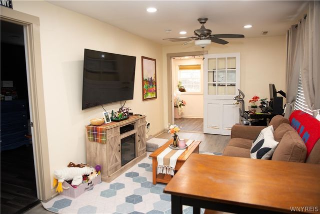 2704 Riverton Avenue, Hamburg, NY 14075