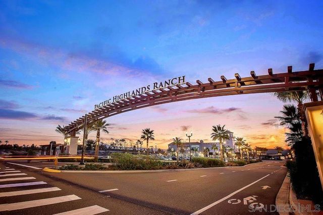 6012 Village Center Loop Rd 38, San Diego, CA 92130