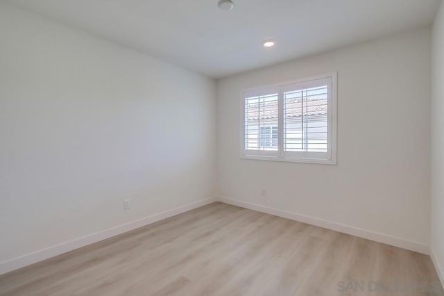 6012 Village Center Loop Rd 38, San Diego, CA 92130