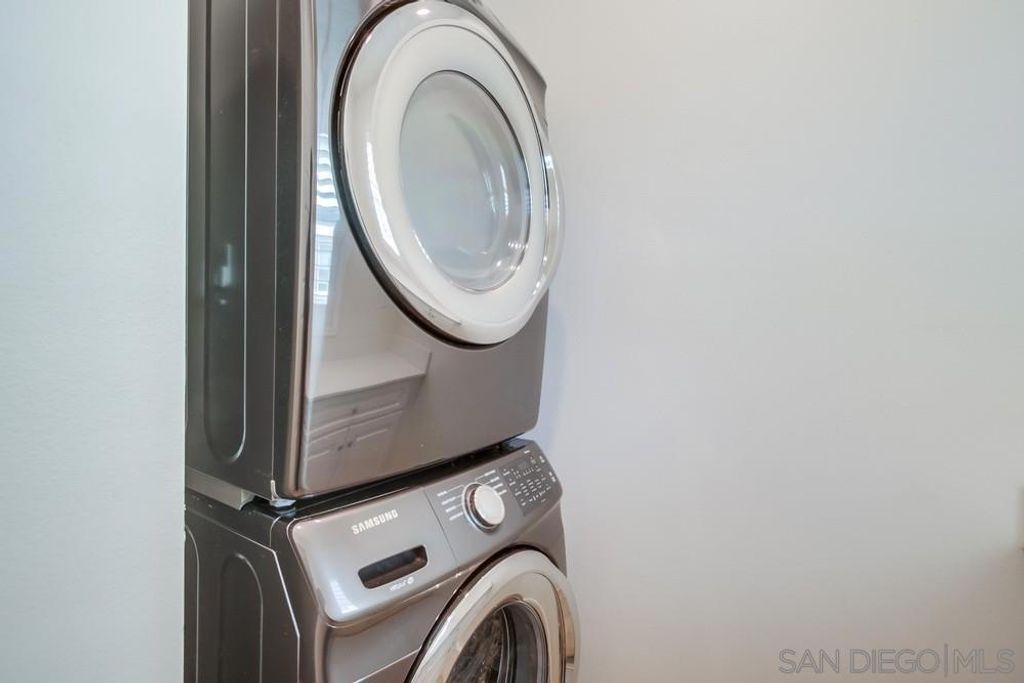 Image 19 of property listing at 6012 Village Center Loop Rd 38, San Diego, CA 92130