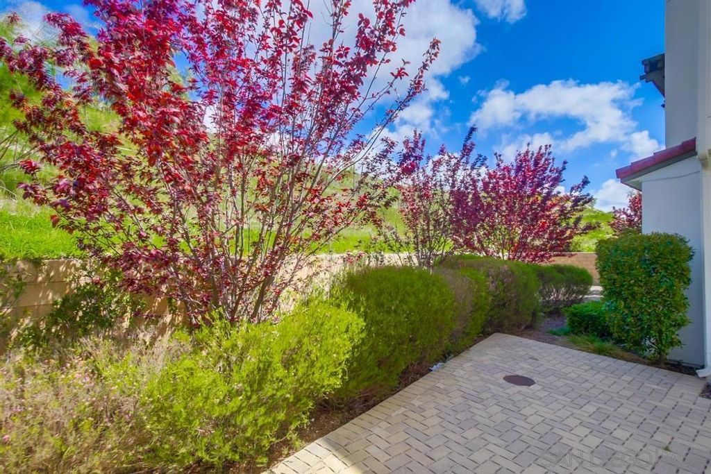 Image 23 of property listing at 6012 Village Center Loop Rd 38, San Diego, CA 92130