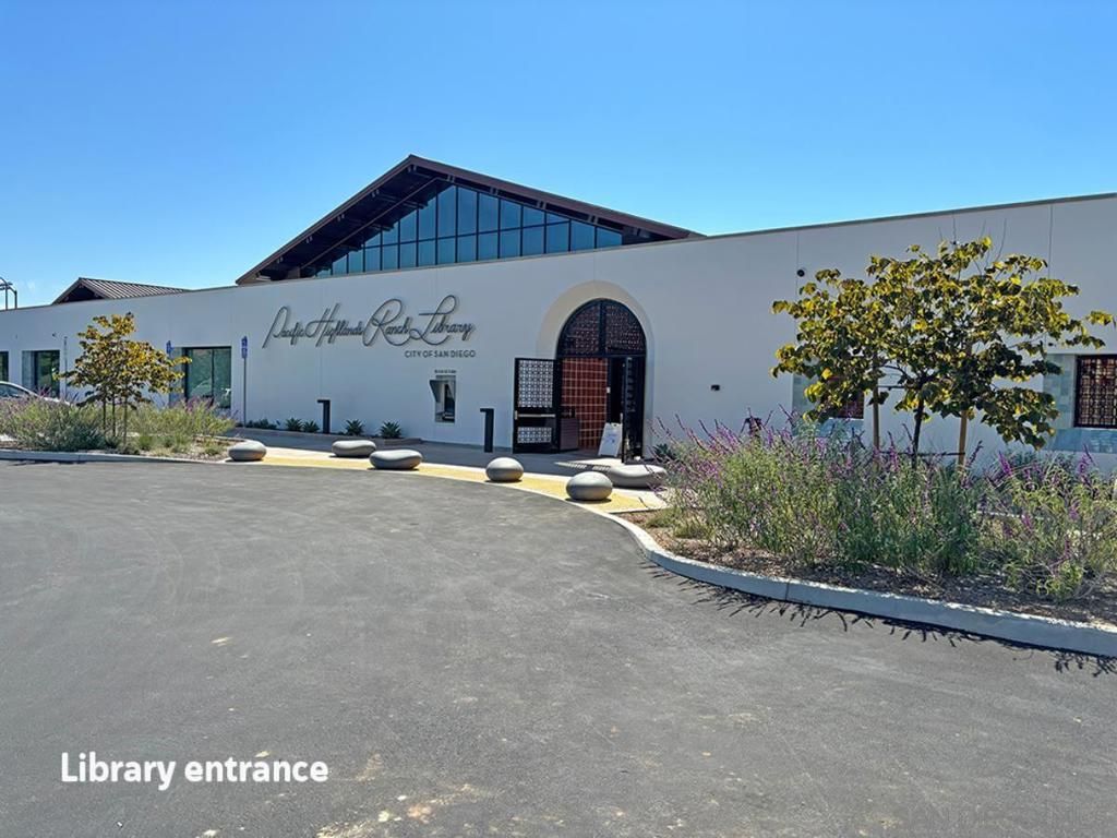 Image 34 of property listing at 6012 Village Center Loop Rd 38, San Diego, CA 92130