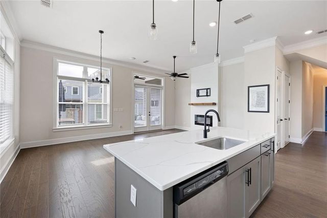 109 Village Green Avenue, Woodstock, GA 30189