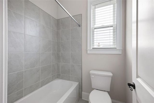 109 Village Green Avenue, Woodstock, GA 30189