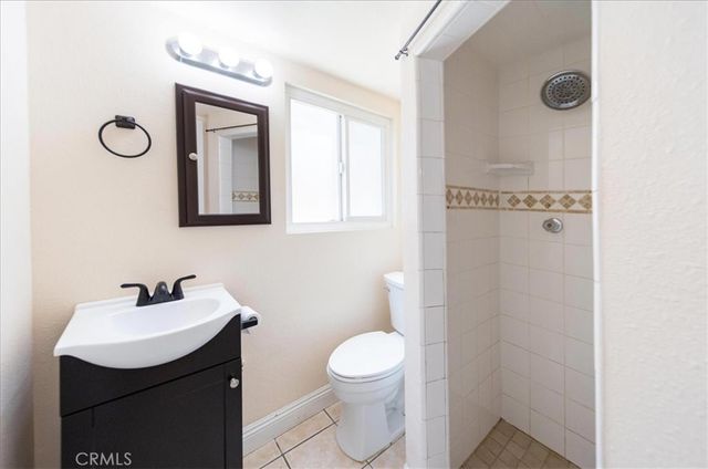 835 Raintree Place, Vista, CA 92084