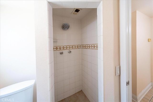 835 Raintree Place, Vista, CA 92084