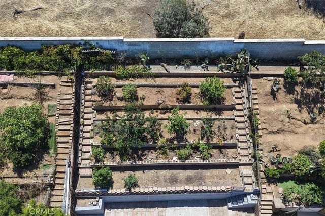 835 Raintree Place, Vista, CA 92084