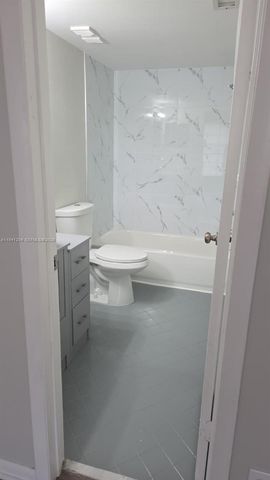 202 Lake Pointe Drive 204, Oakland Park, FL 33309