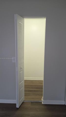 202 Lake Pointe Drive 204, Oakland Park, FL 33309
