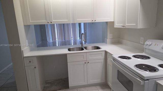 202 Lake Pointe Drive 204, Oakland Park, FL 33309