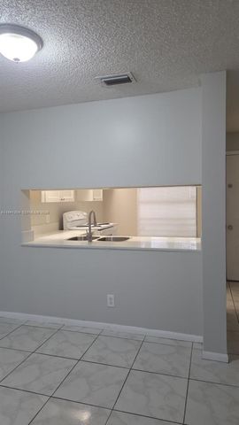 202 Lake Pointe Drive 204, Oakland Park, FL 33309
