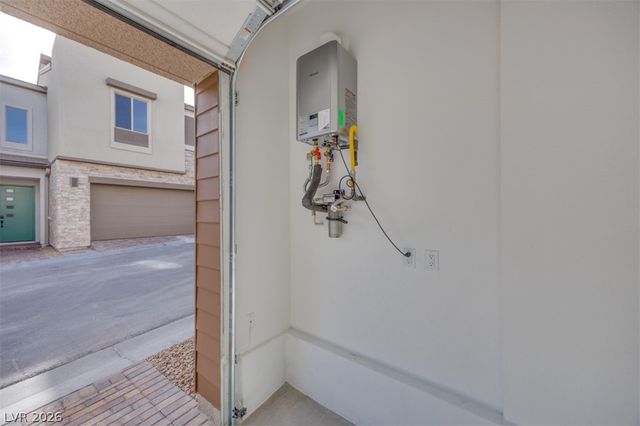 11940 Glide Reflection Avenue, Las Vegas, NV 89138