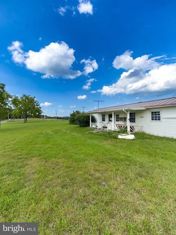 11101 WINCHESTER GRADE RD, Berkeley Springs, WV 25411