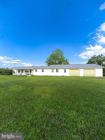 11101 WINCHESTER GRADE RD, Berkeley Springs, WV 25411