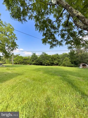 11101 WINCHESTER GRADE RD, Berkeley Springs, WV 25411