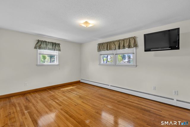 35 Puritan Lane, Newington, CT 06111