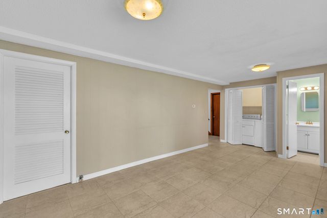 35 Puritan Lane, Newington, CT 06111