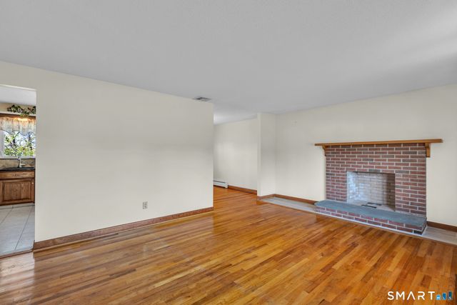 35 Puritan Lane, Newington, CT 06111