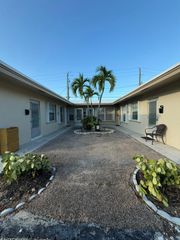1017 SE 3rd Street 1, Deerfield Beach, FL 33441