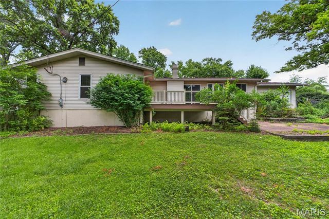 12470 Villa Hill Lane, Creve Coeur, MO 63141