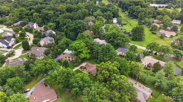 12470 Villa Hill Lane, Creve Coeur, MO 63141