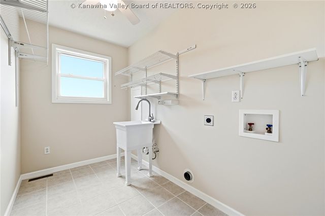 125 Graceland Circle, South Charleston, WV 25309