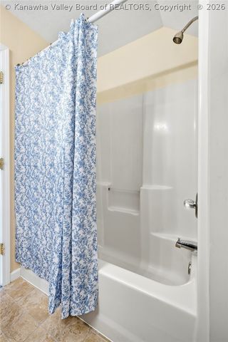 125 Graceland Circle, South Charleston, WV 25309