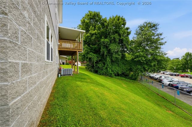 125 Graceland Circle, South Charleston, WV 25309
