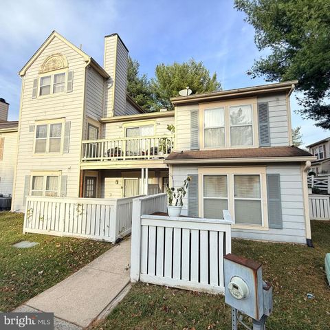 19900 APPLEDOWRE CIR #128, Germantown, MD 20876